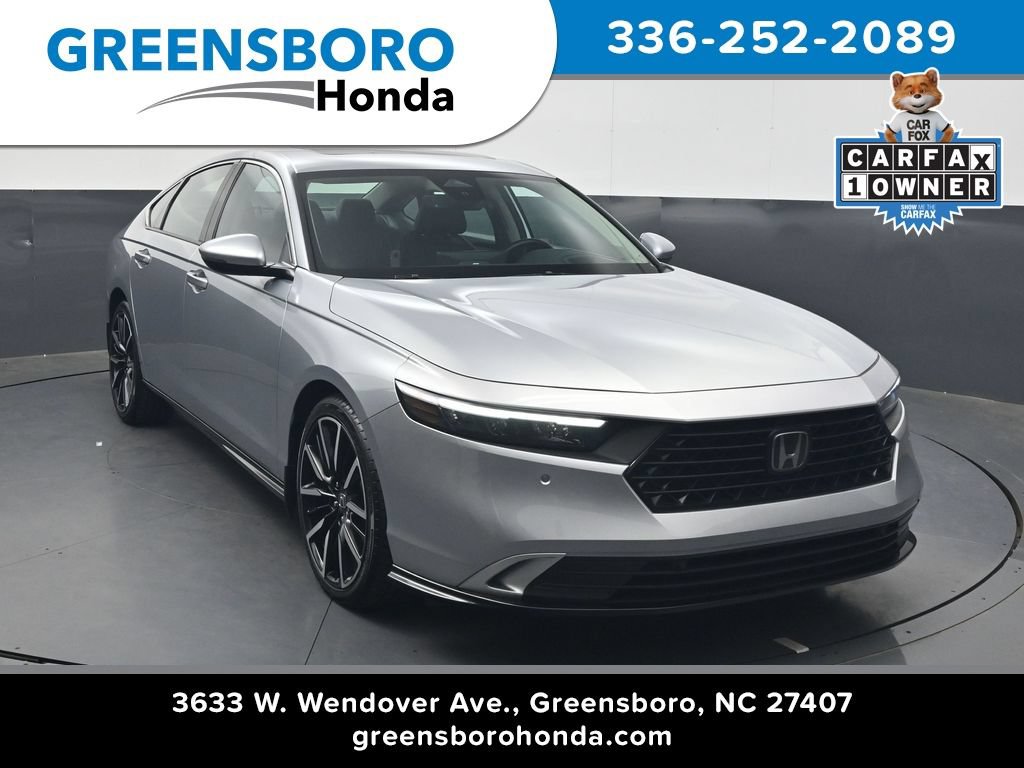 Used 2025 Honda Accord Touring image 1
