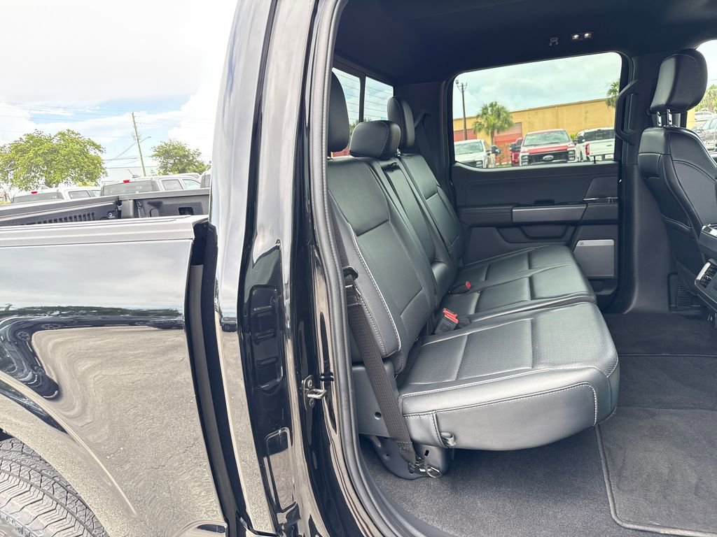 Used 2025 Ford F150 Lariat AWD/4WD image 29