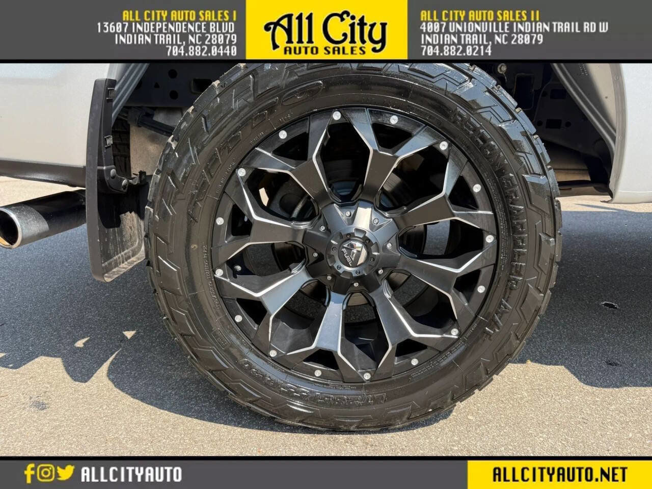 Used 2017 Ford F150 XLT w/ Equipment Group 302A Luxury AWD/4WD image 16