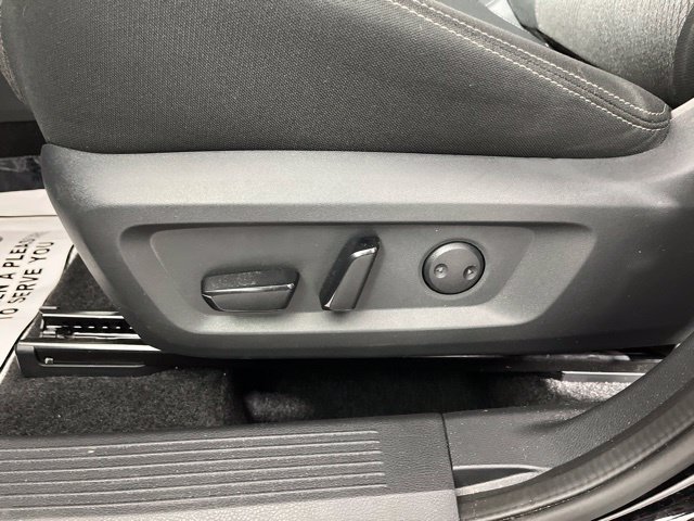 Certified 2026 Nissan Rogue SV FWD image 32