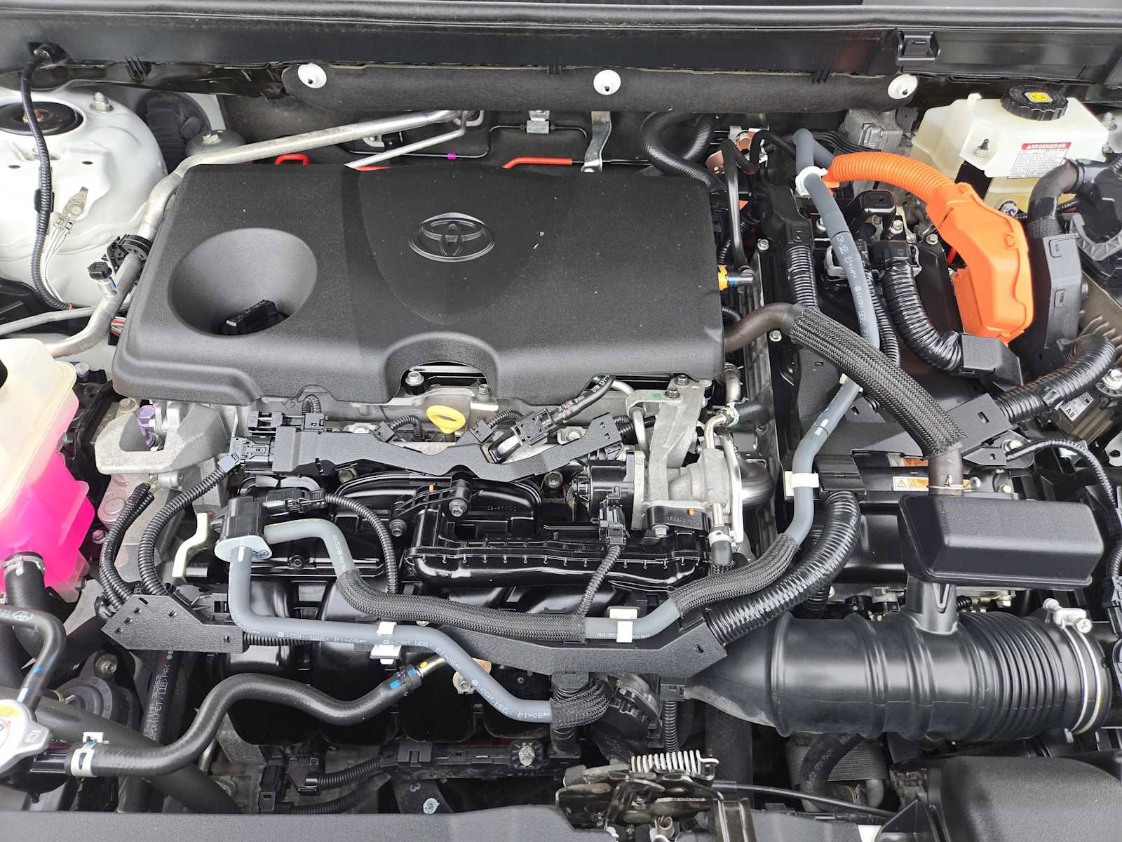 Used 2020 Toyota RAV4 LE image 30