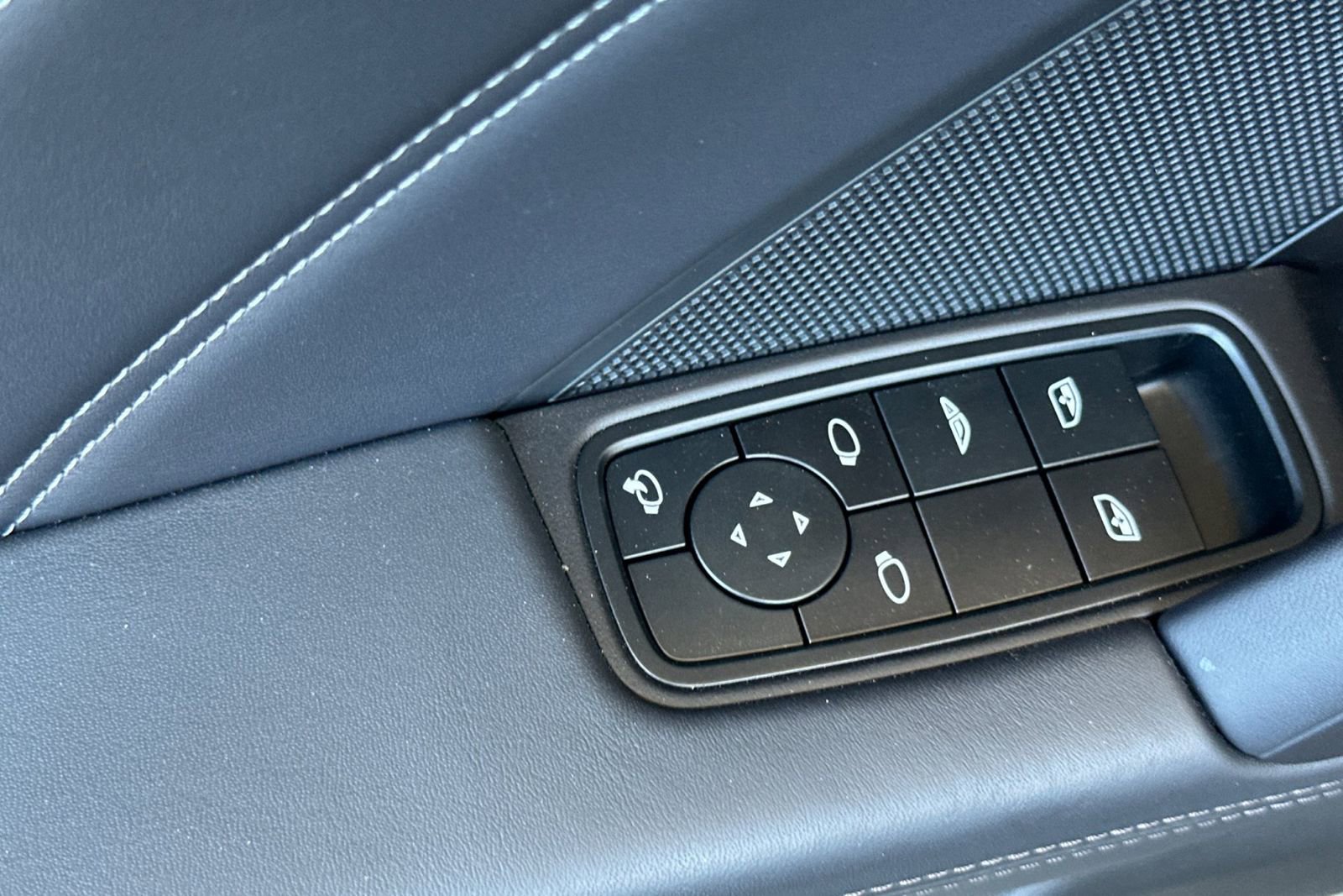 Used 2025 Porsche 911 Carrera S image 14