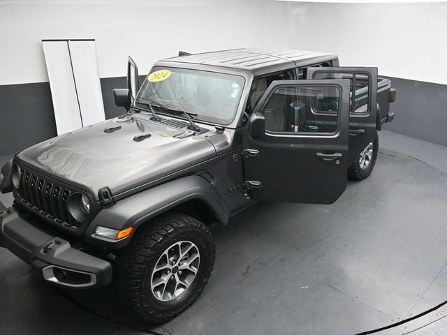 Used 2024 Jeep Gladiator Sport AWD/4WD image 37