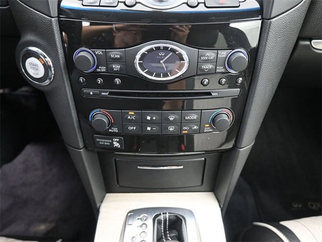 Used 2017 INFINITI QX70 AWD w/ Limited Package image 6