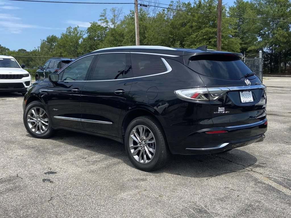 Used 2023 Buick Enclave Avenir w/ Avenir Technology Package FWD image 8