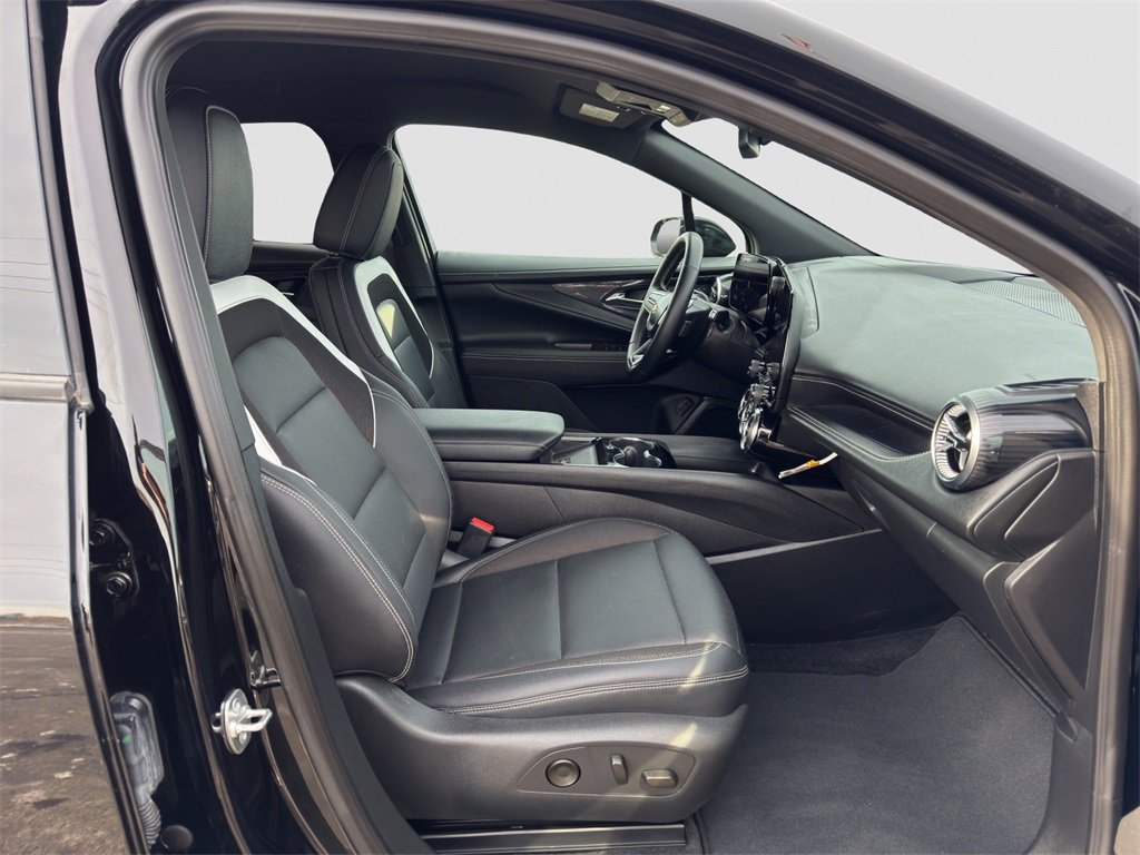 Used 2024 Chevrolet Blazer EV LT image 18