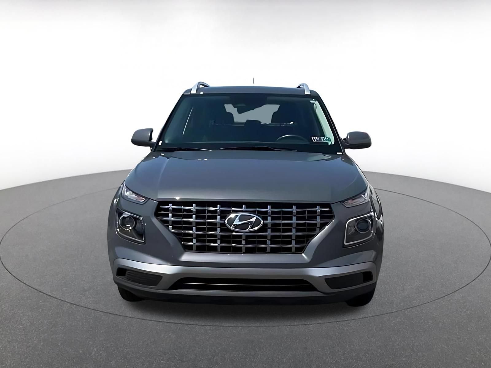 Used 2026 Hyundai Venue SEL FWD image 5