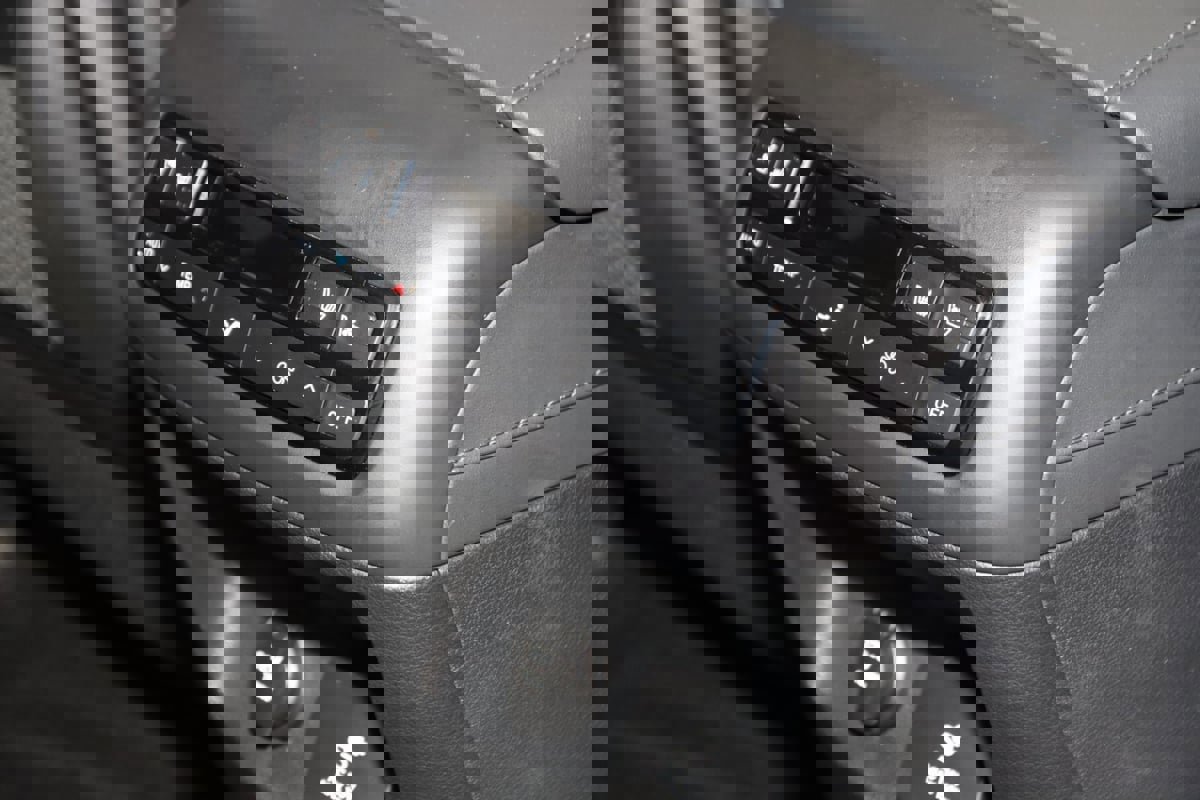 Used 2024 Hyundai Palisade Calligraphy image 16