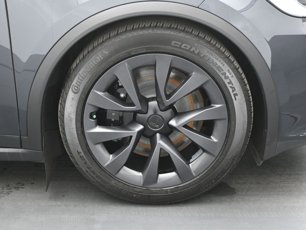 Used 2024 Tesla Model X image 19