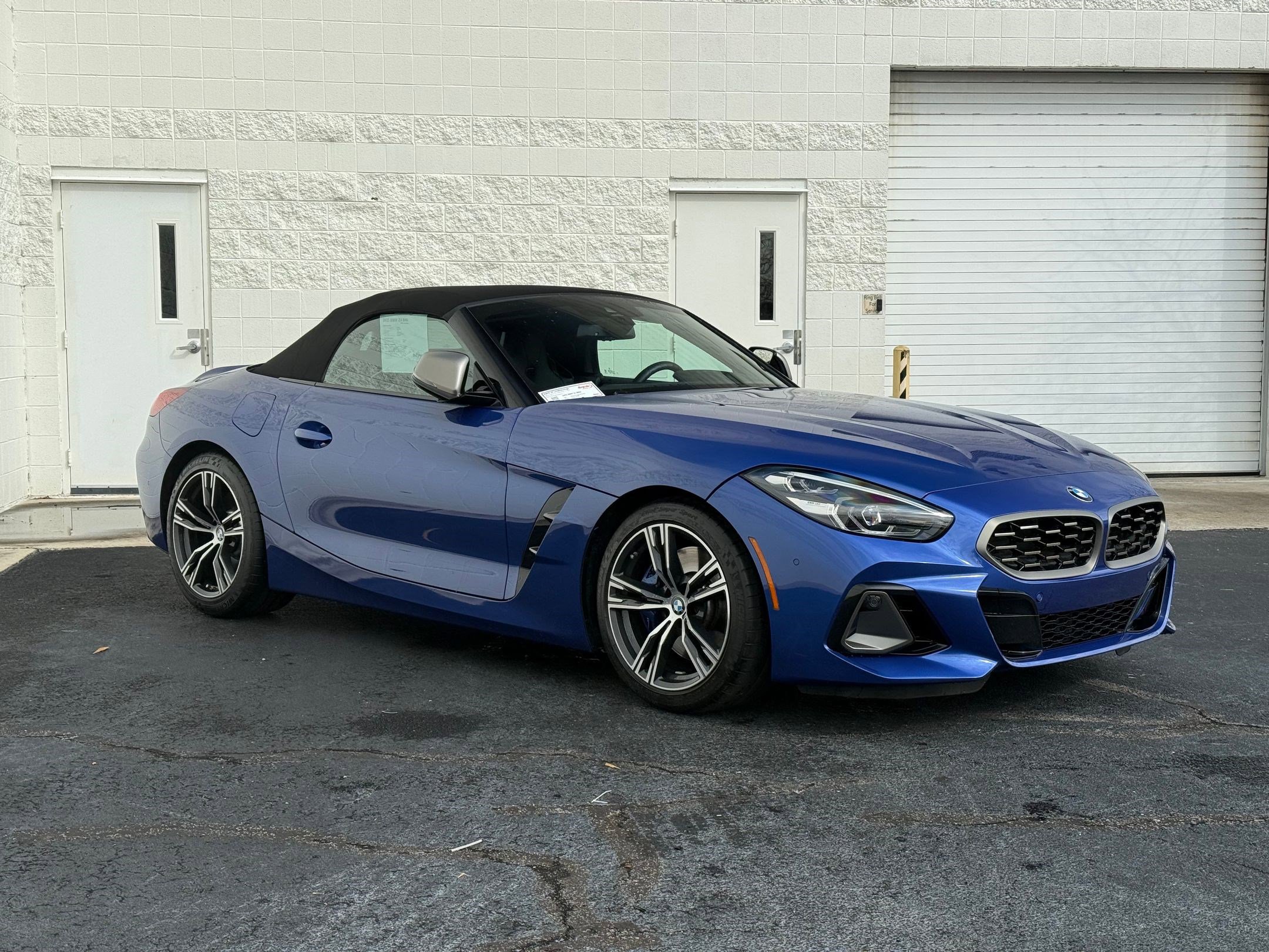 Certified 2025 BMW Z4 M40i w/ Premium Package image 6