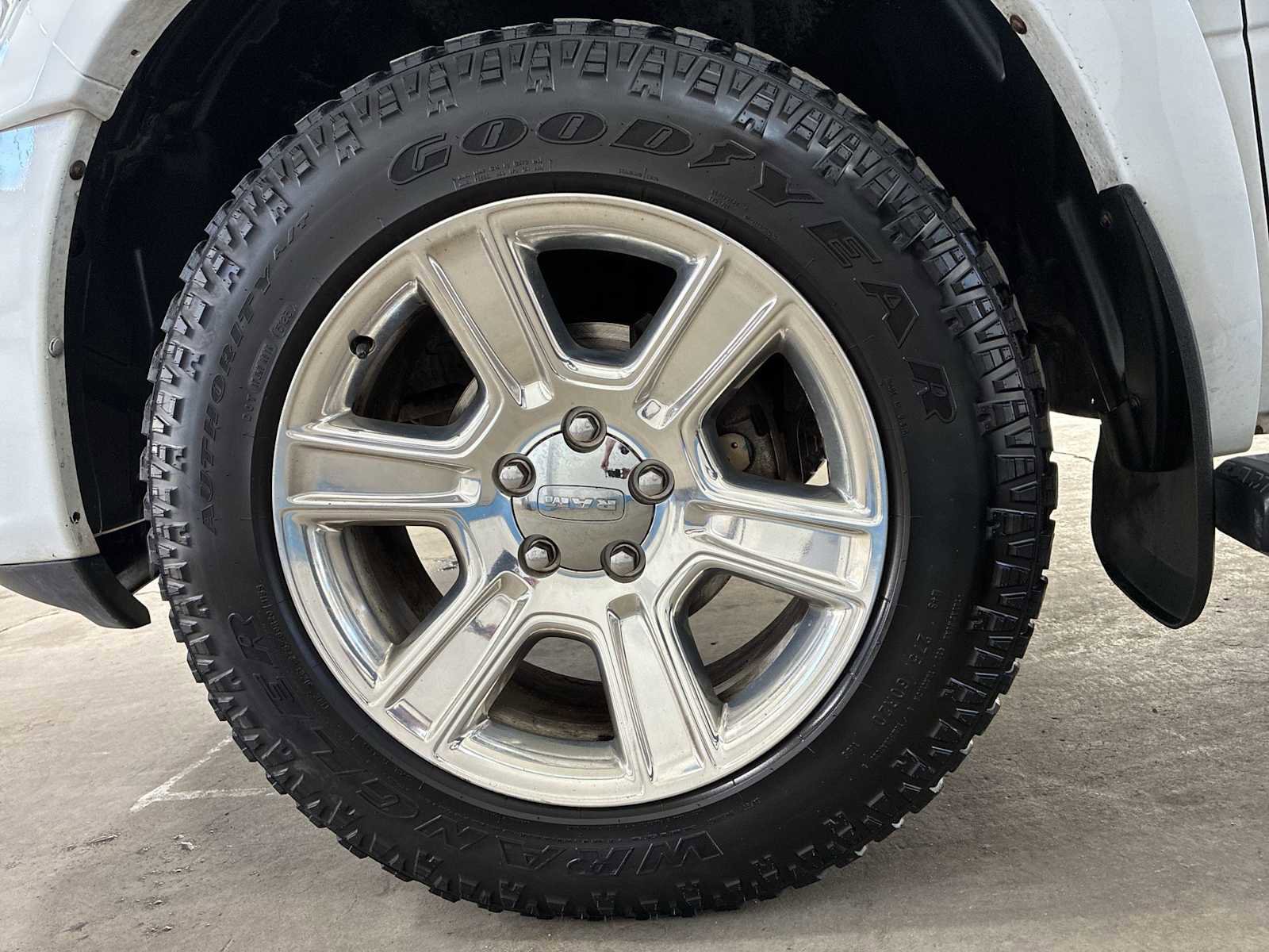 Used 2014 RAM 1500 Limited AWD/4WD image 19