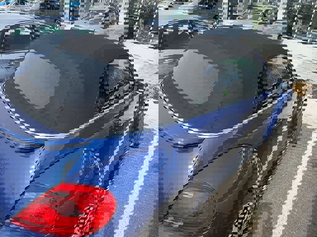 Used 2014 Volkswagen Beetle R-Line image 7