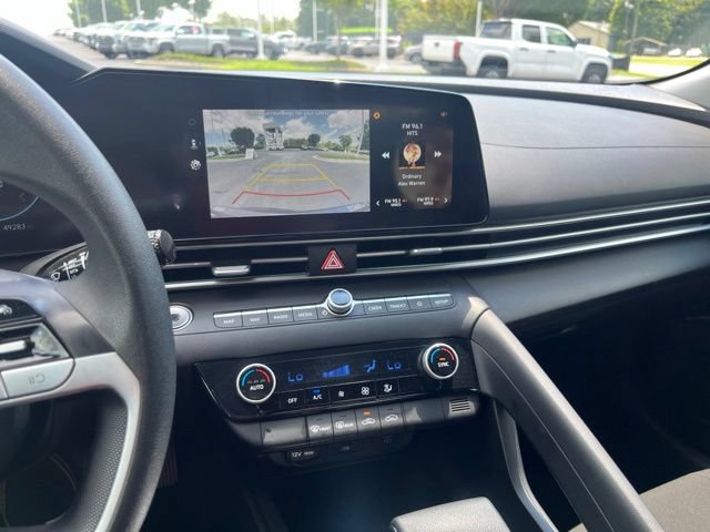 Used 2024 Hyundai Elantra SEL FWD image 23