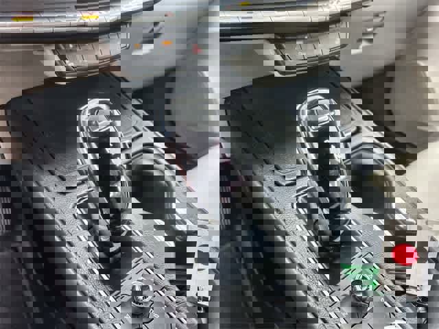 Used 2023 Cadillac XT4 Luxury w/ Cold Weather Package image 16