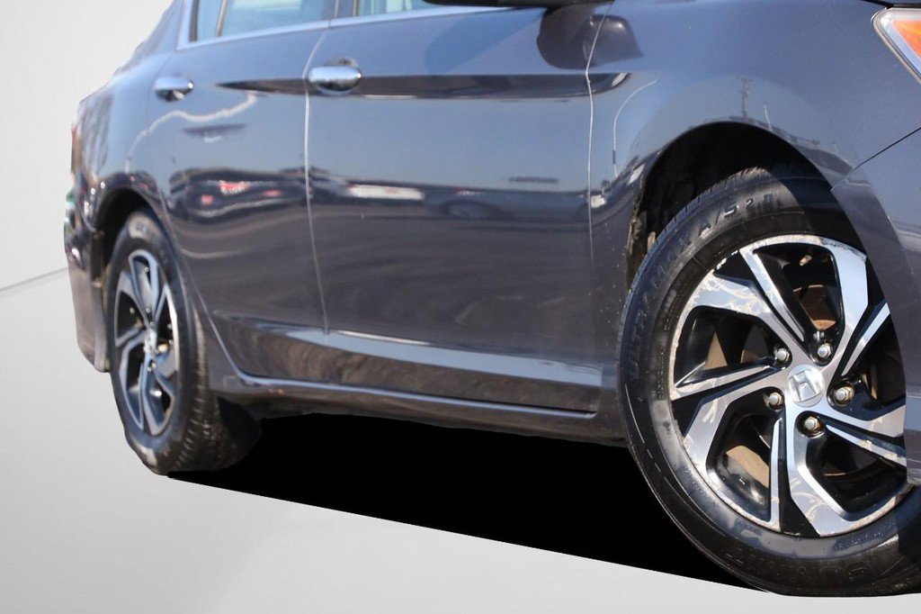 Used 2016 Honda Accord LX image 3