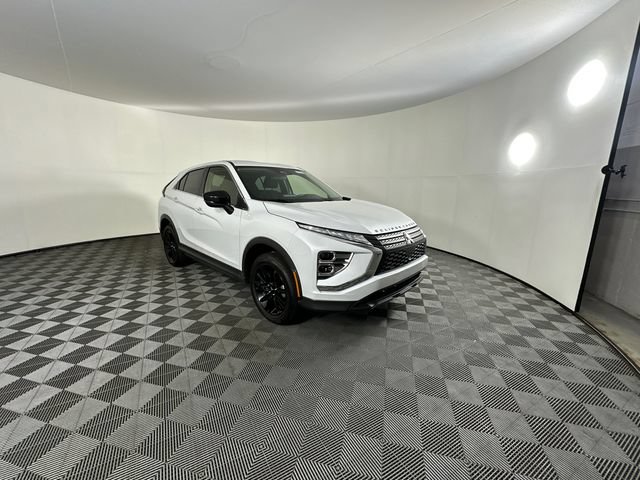Used 2024 Mitsubishi Eclipse Cross LE AWD/4WD image 3