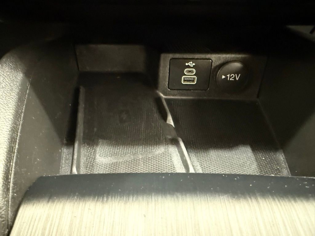 Certified 2024 Ford Escape Platinum image 31