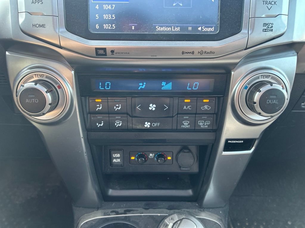 Used 2018 Toyota 4Runner Limited AWD/4WD image 27