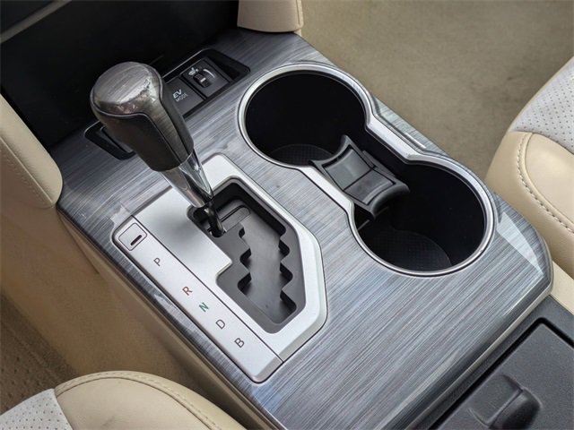 Used 2012 Toyota Camry XLE w/ Leather Pkg image 21