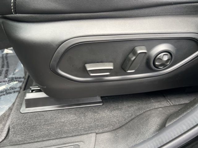 New 2025 Jeep Grand Cherokee Altitude w/ Trailer Tow Package image 22