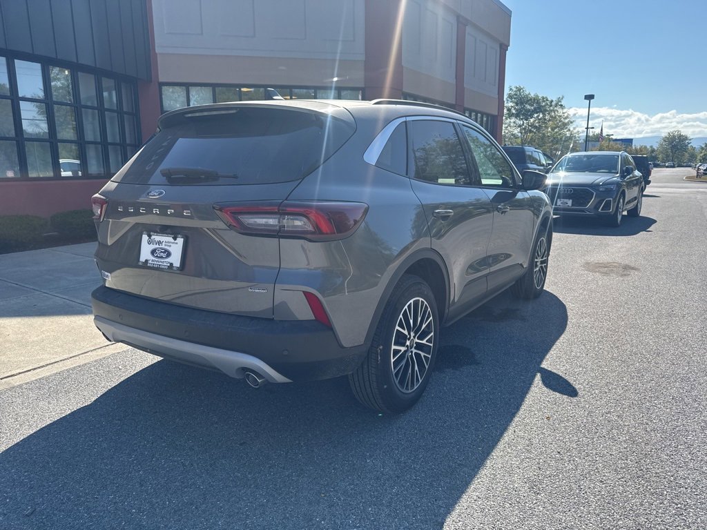 New 2024 Ford Escape SE image 7