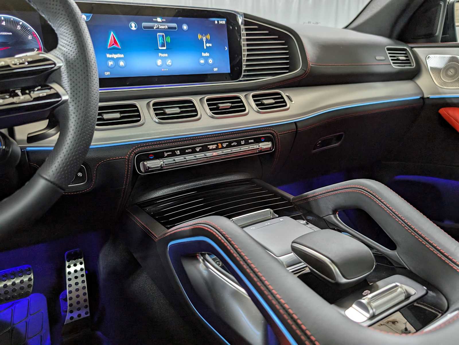 New 2025 Mercedes-Benz GLE 53 AMG 4MATIC Coupe image 29