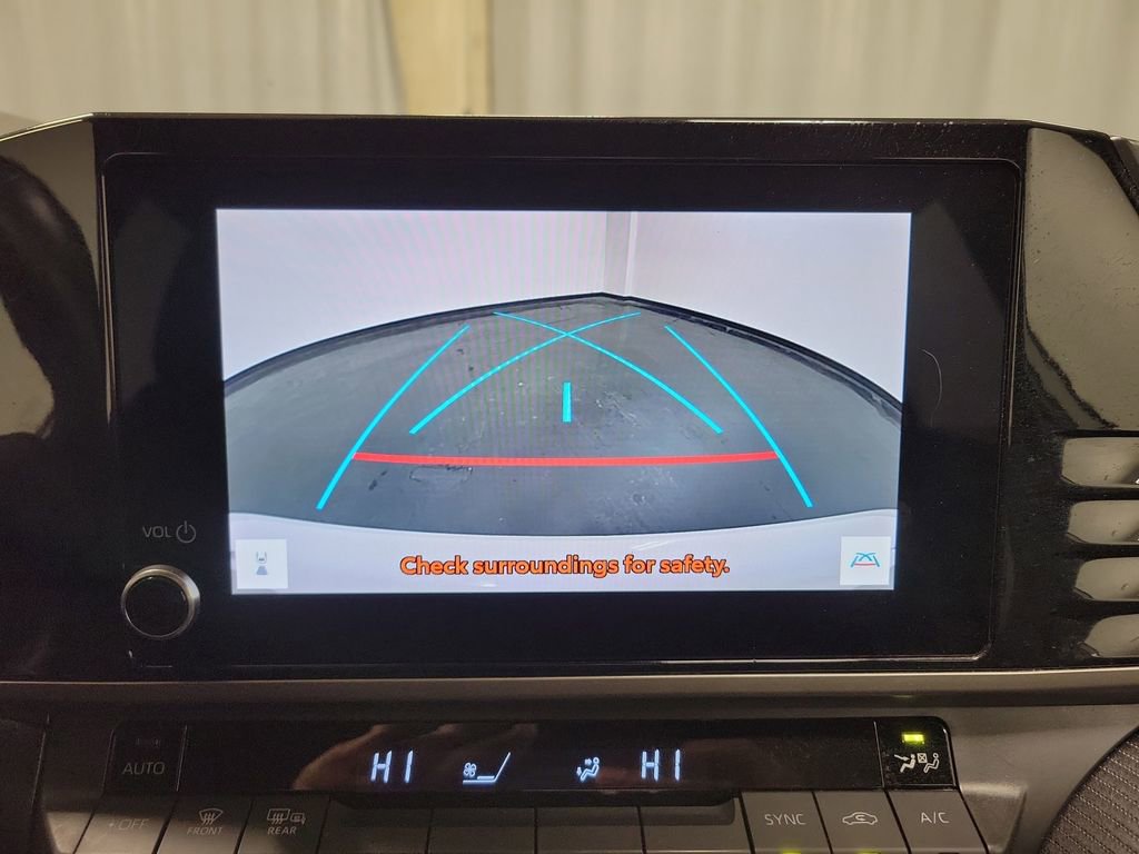 Used 2025 Toyota Camry SE image 19