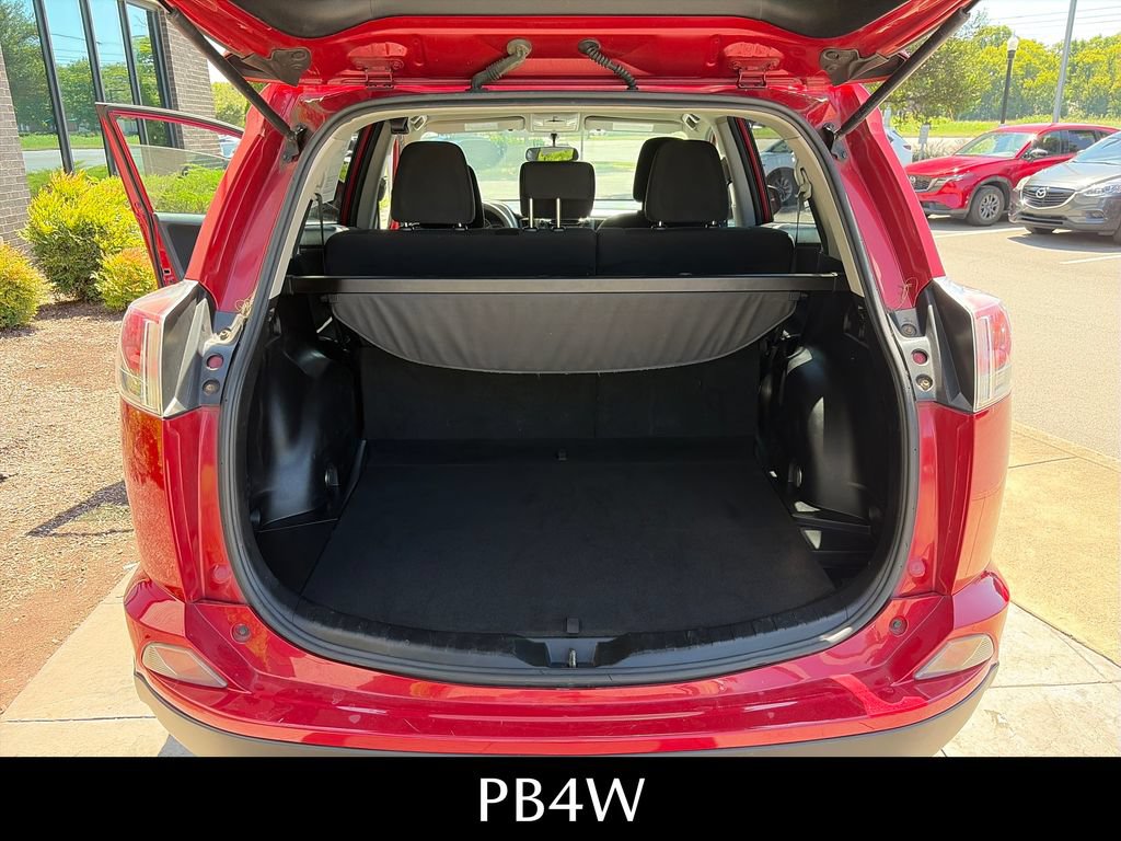 Used 2016 Toyota RAV4 LE FWD image 32