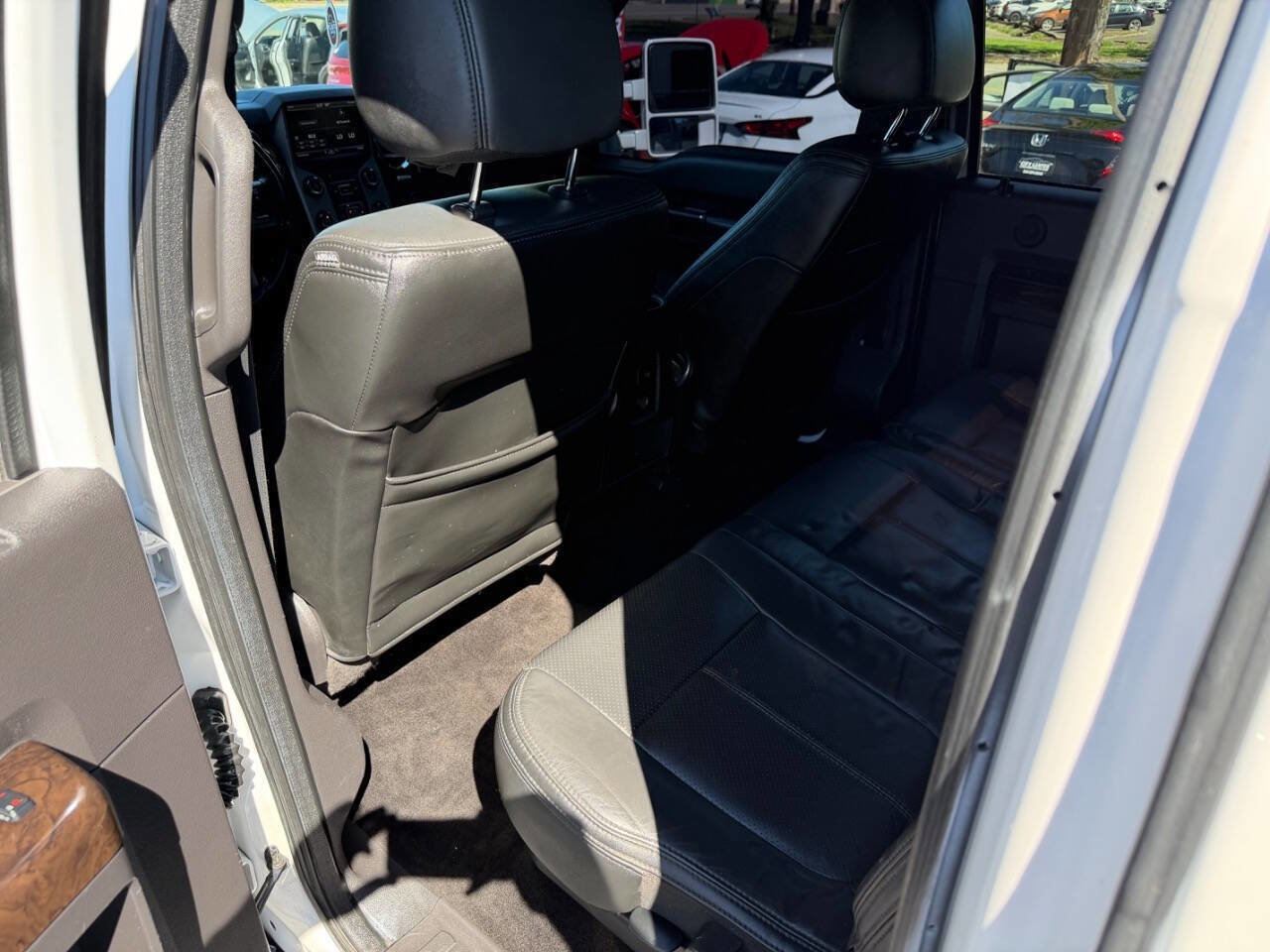 Used 2016 Ford F250 Platinum w/ Platinum Package AWD/4WD image 15