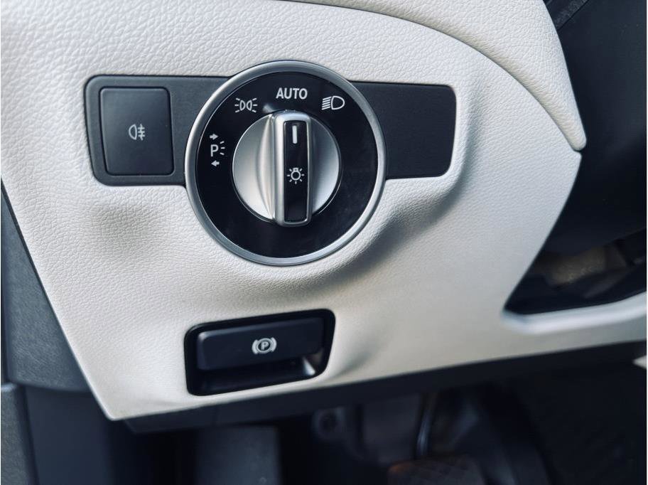 Used 2016 Mercedes-Benz CLA 250 4MATIC w/ Premium 1 Package image 17