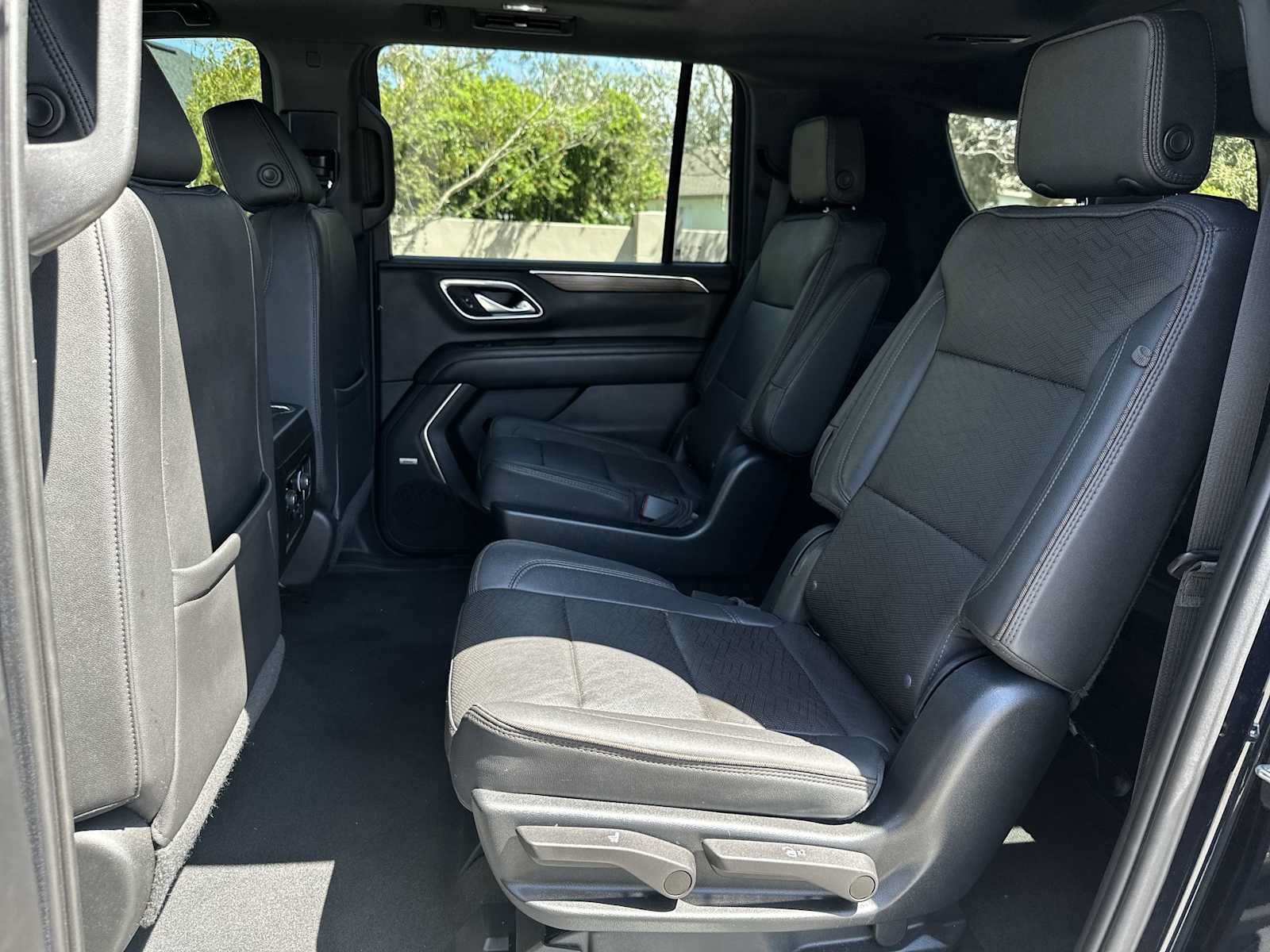 Certified 2023 Chevrolet Suburban High Country w/ Max Trailering Package RWD image 17
