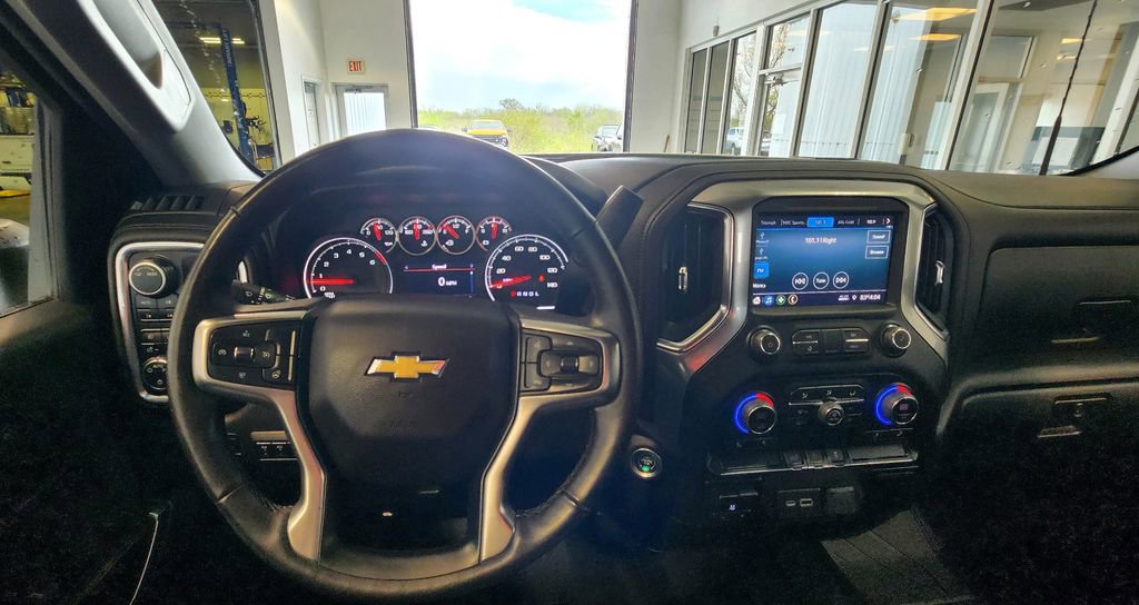 Used 2022 Chevrolet Silverado 3500 LT w/ Convenience Package image 23