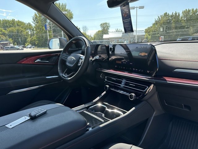 New 2026 Chevrolet Traverse RS w/ LPO, Floor Liner Package image 9
