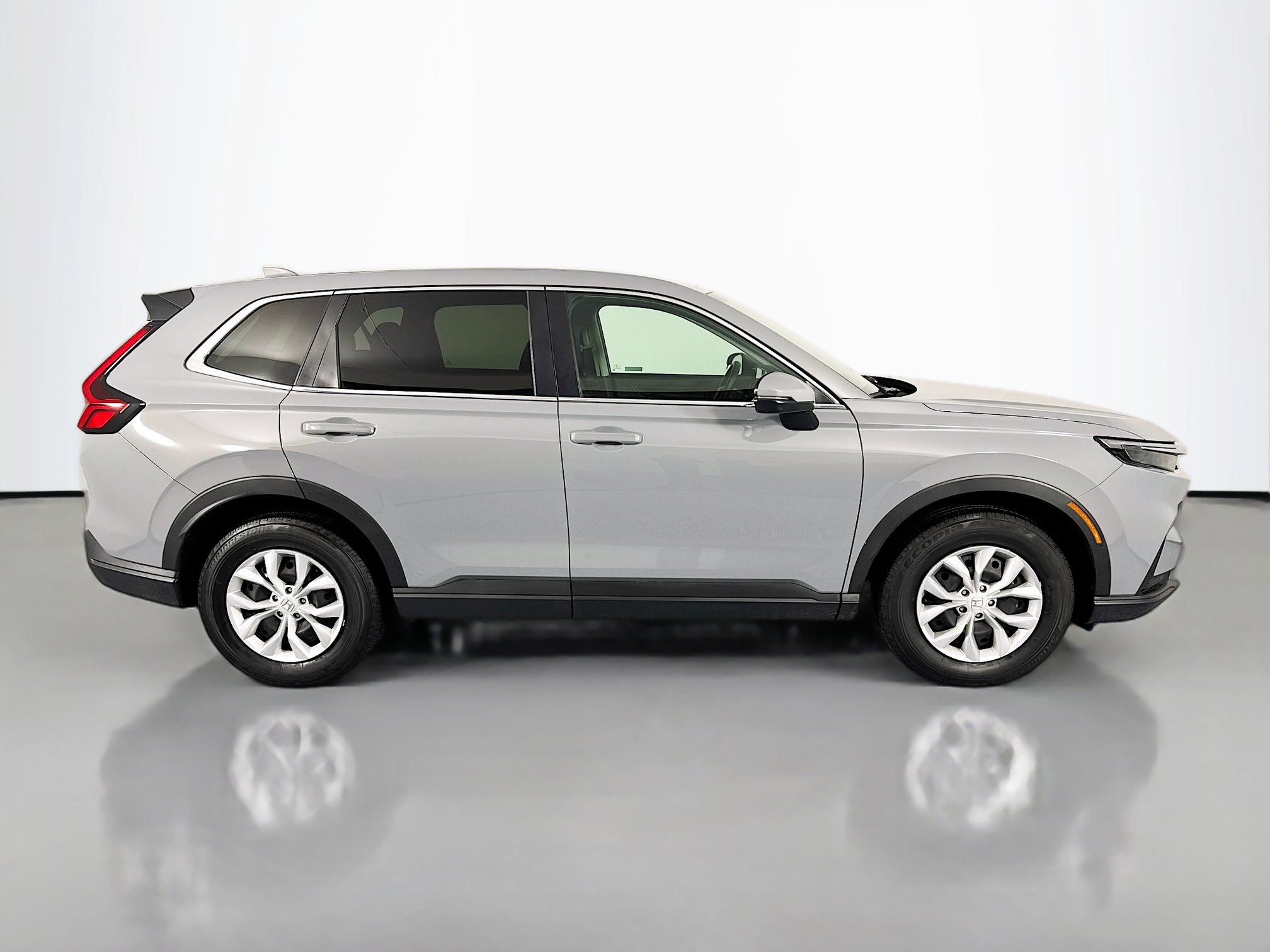 Certified 2025 Honda CR-V LX image 4