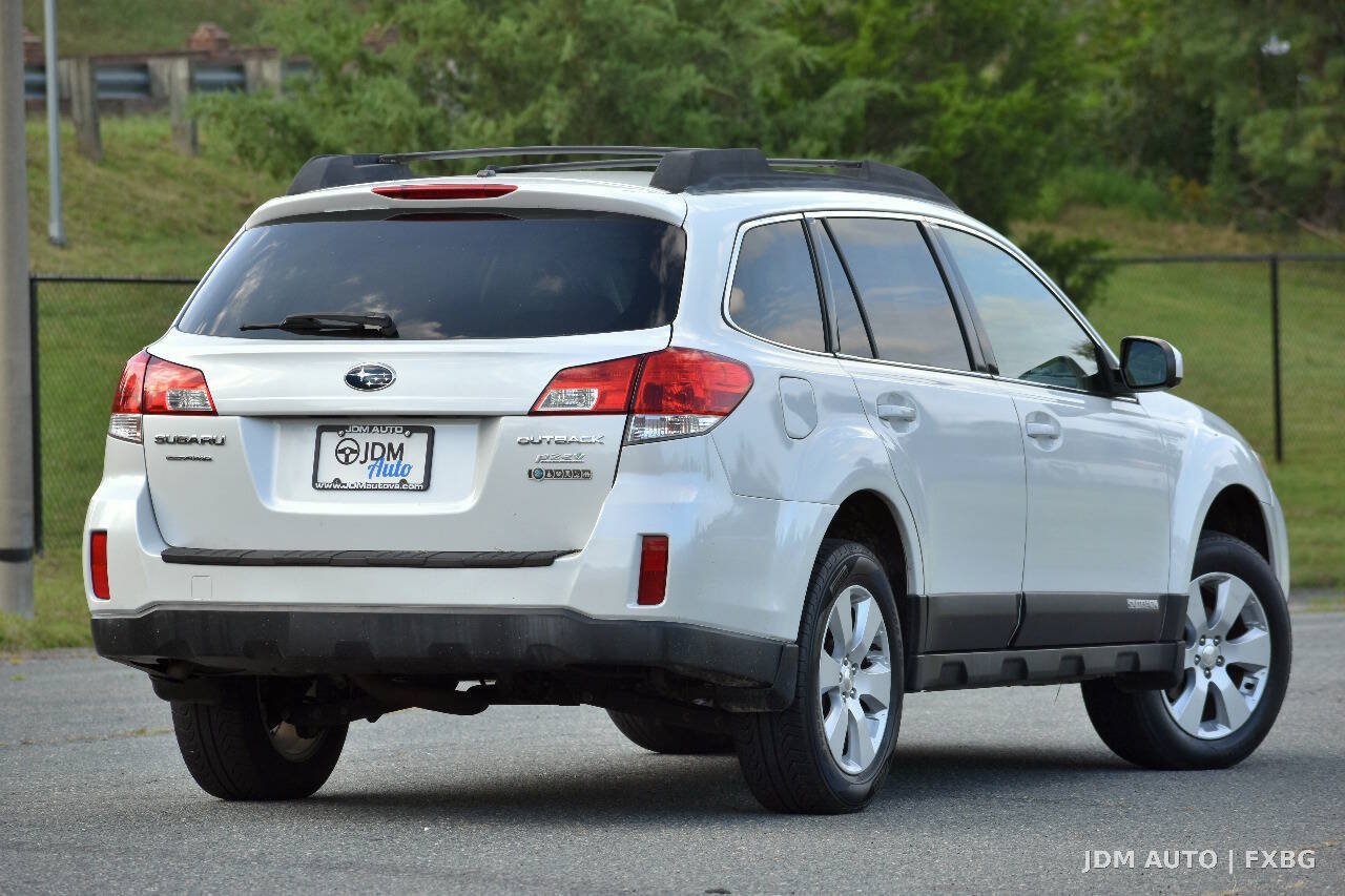 Used 2012 Subaru Outback 2.5i Premium w/ All-Weather Pkg AWD/4WD image 5