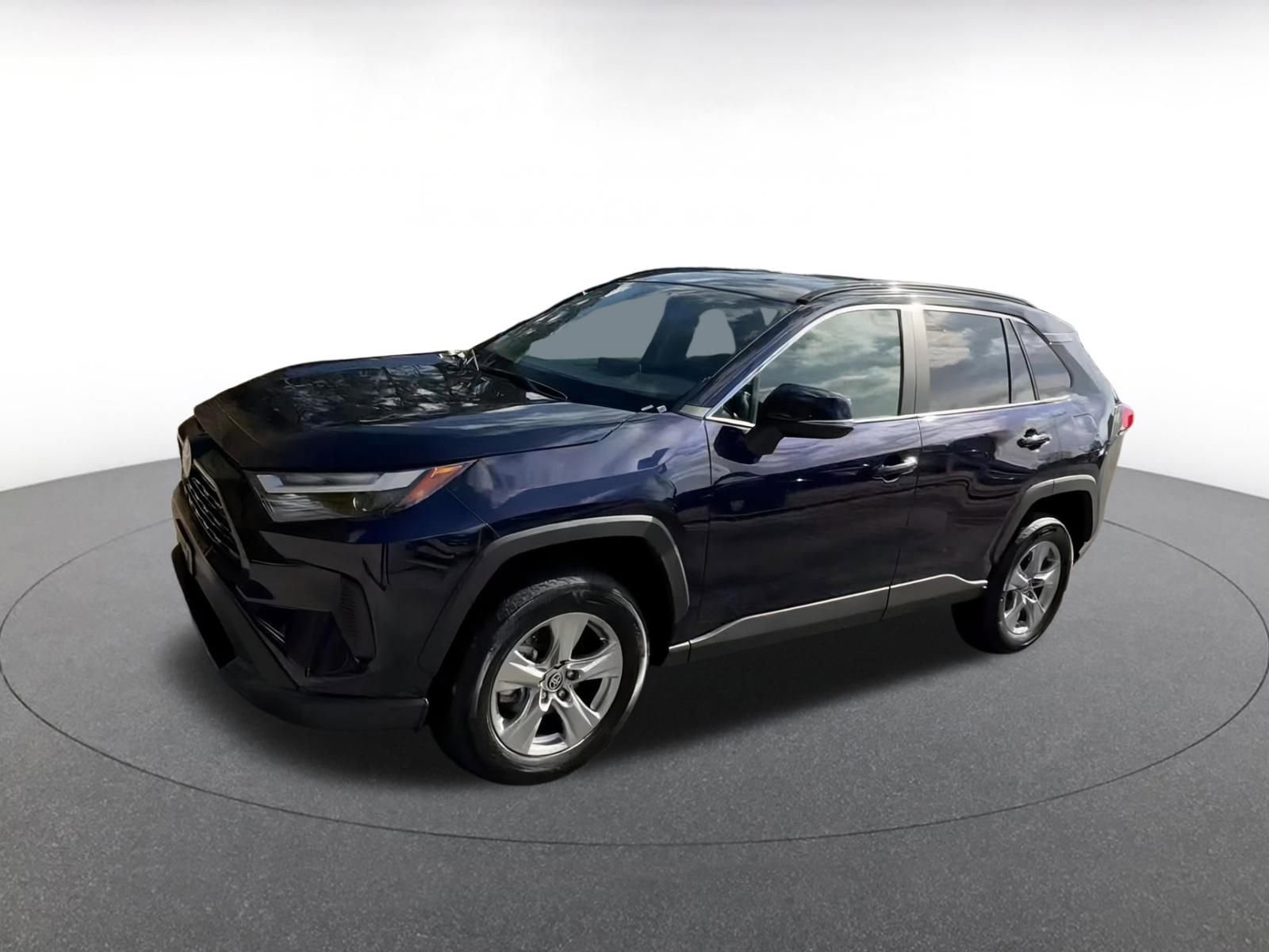 Used 2025 Toyota RAV4 XLE image 8