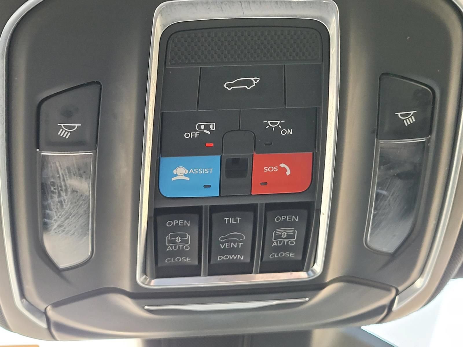 Used 2022 Jeep Wagoneer Series II w/ Premium Group I AWD/4WD image 32