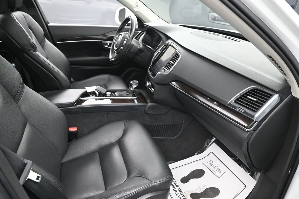 Used 2019 Volvo XC90 T6 Momentum AWD/4WD image 29