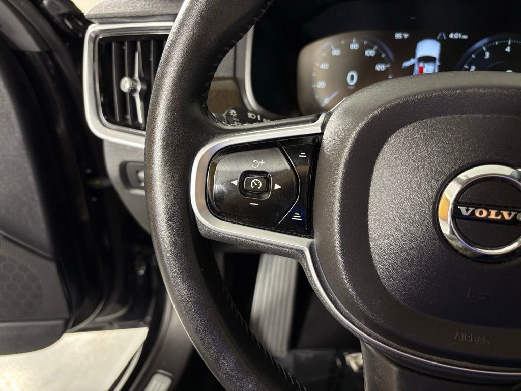 Used 2018 Volvo S90 T5 Momentum w/ Convenience Package image 21