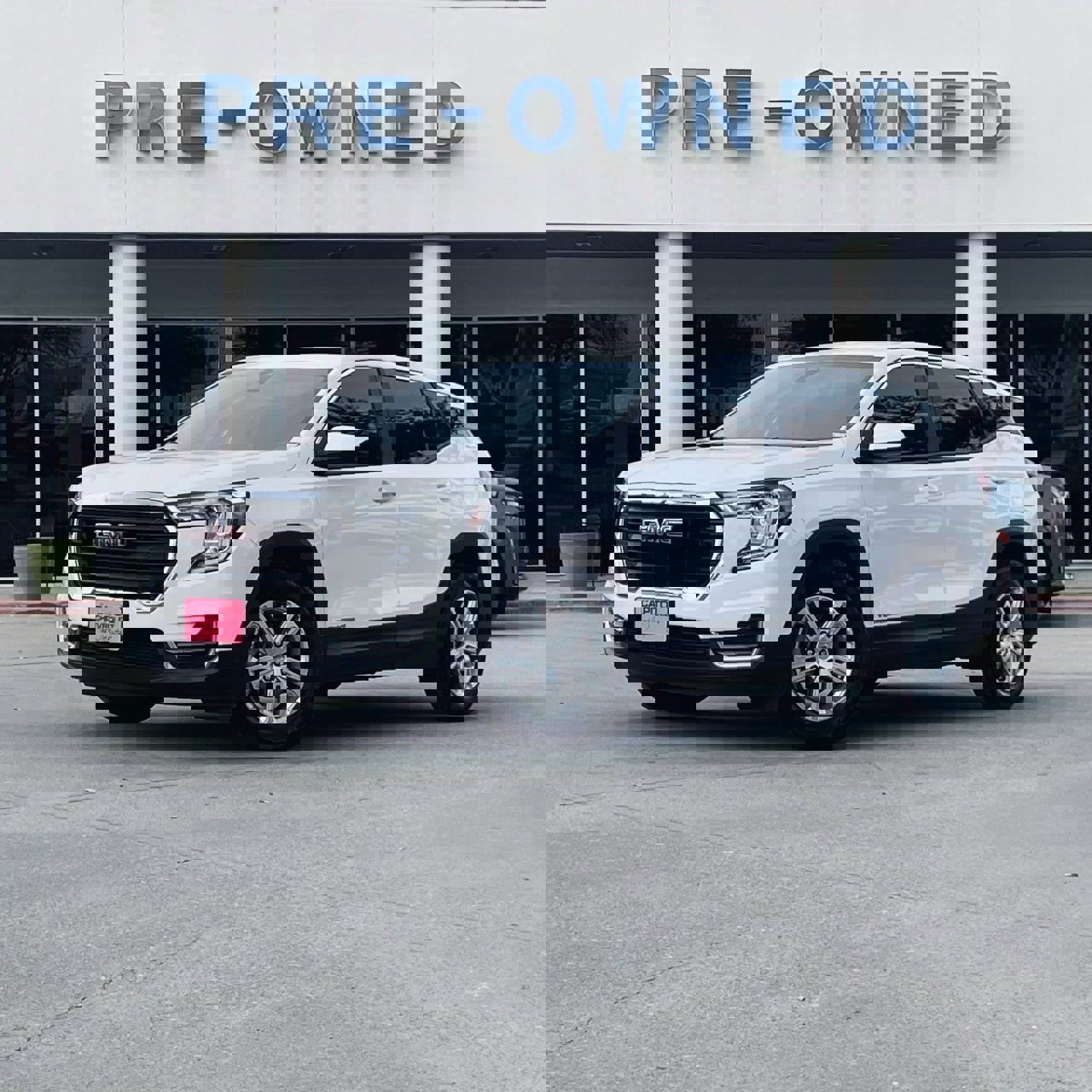 Used 2024 GMC Terrain SLE image 1