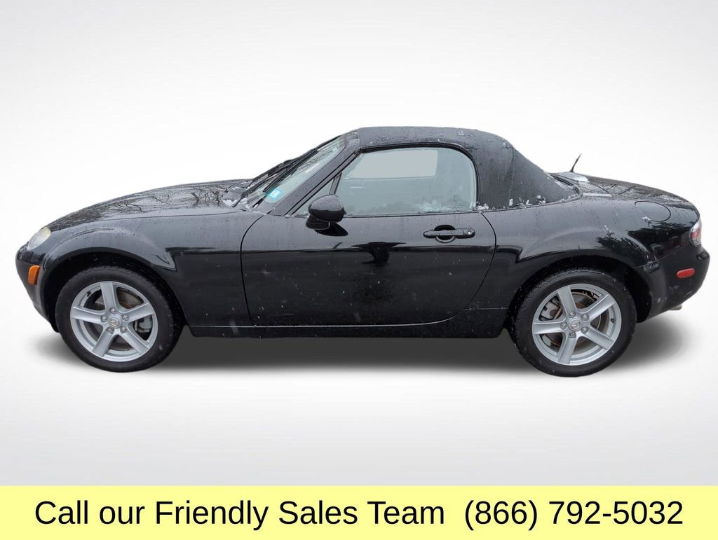 Used 2006 MAZDA MX-5 Miata Touring image 2