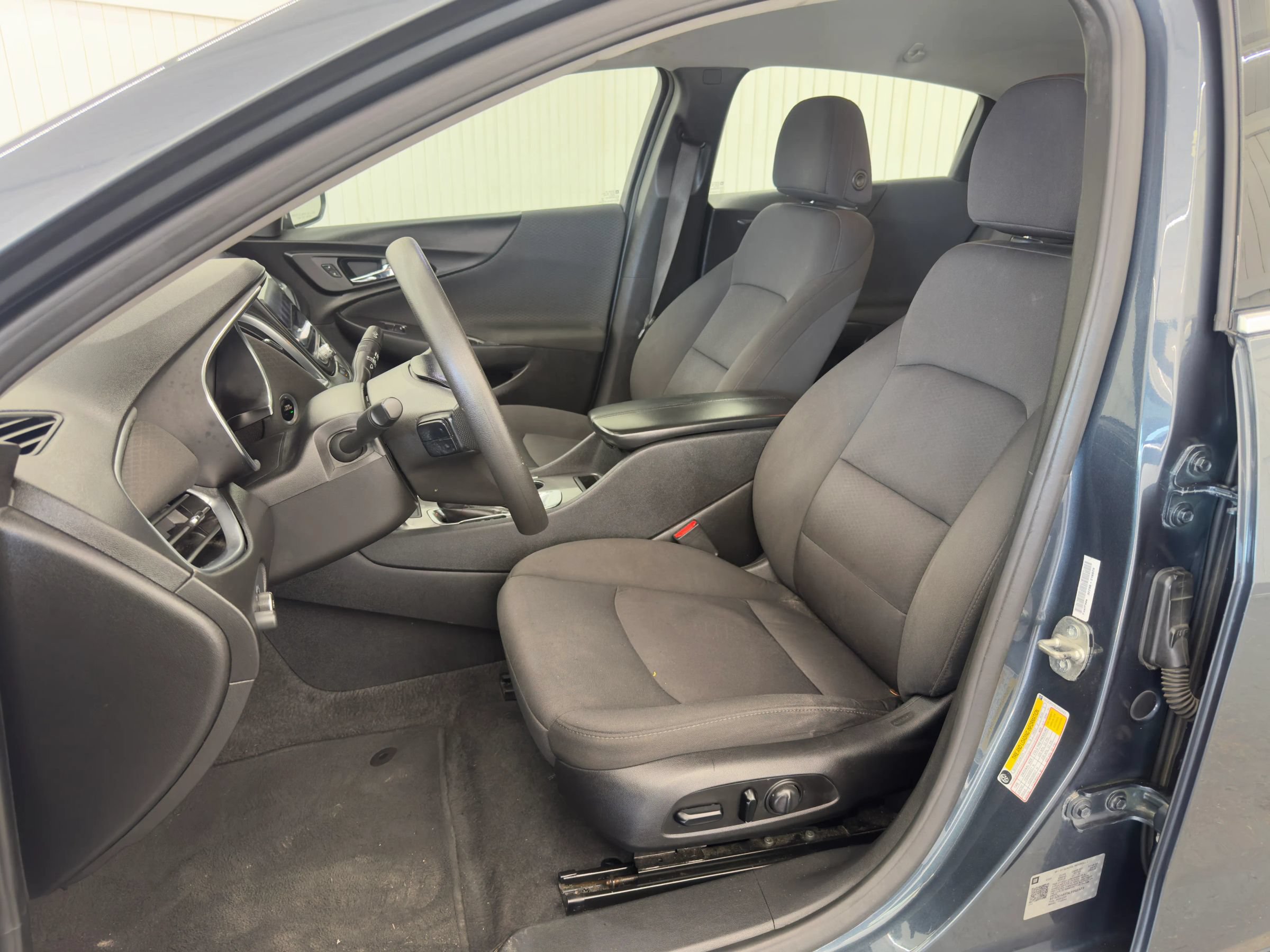 Used 2020 Chevrolet Malibu LT FWD image 9
