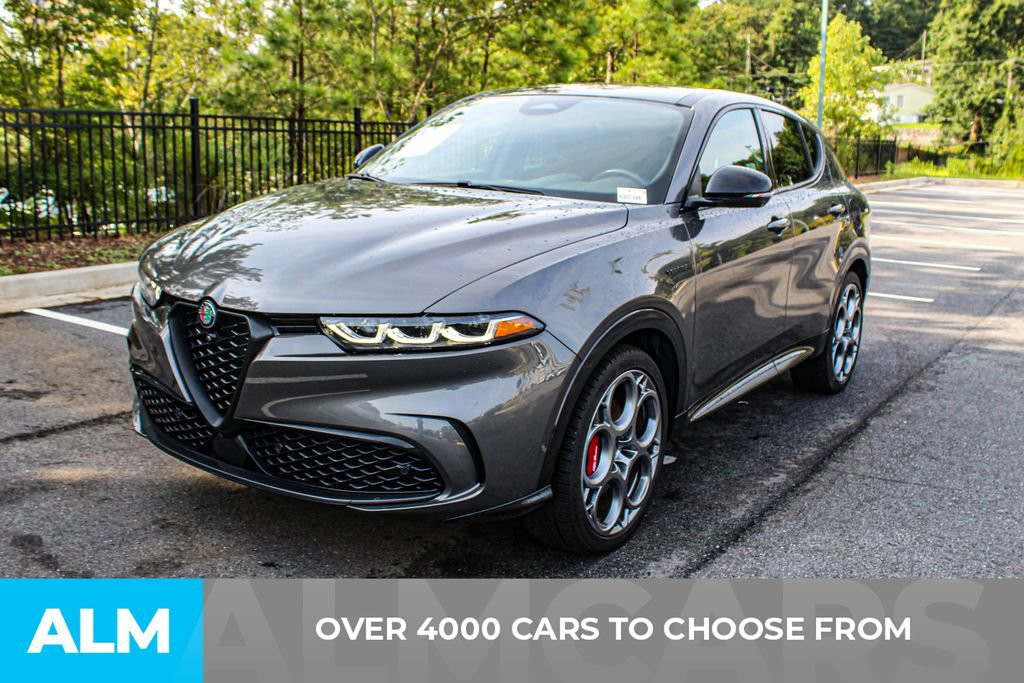 Used 2024 Alfa Romeo Tonale Veloce w/ Active Assist Package AWD/4WD image 2
