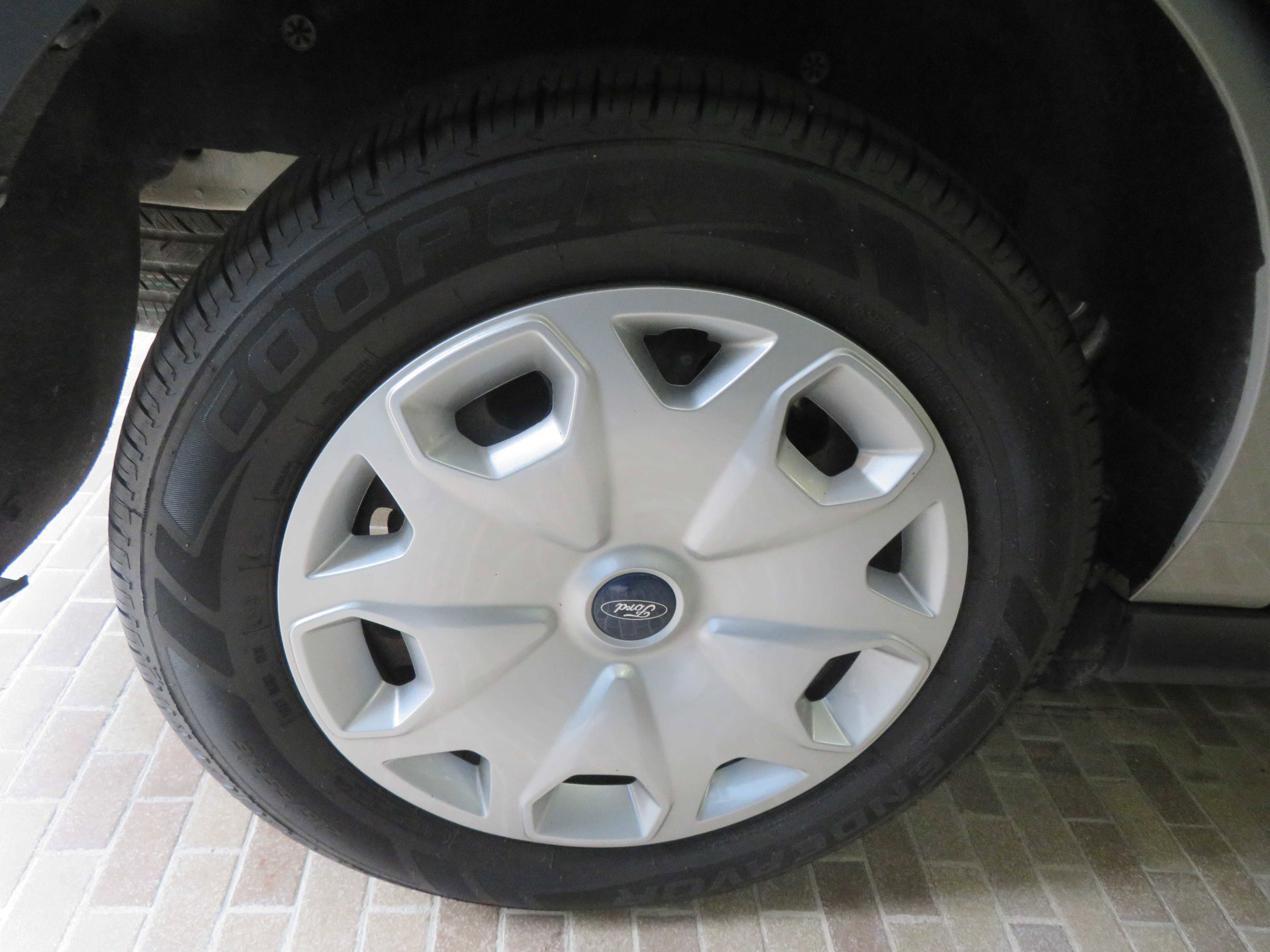 Used 2016 Ford Transit Connect XL image 9