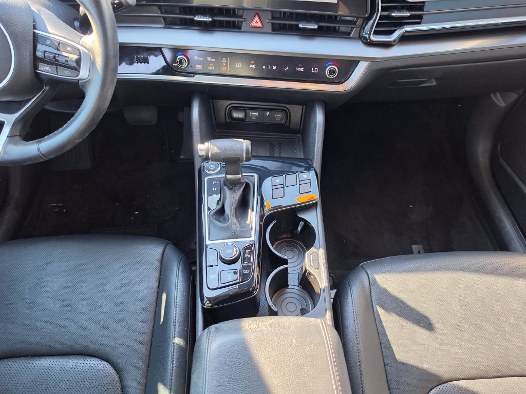 Used 2024 Kia Sportage EX FWD image 27
