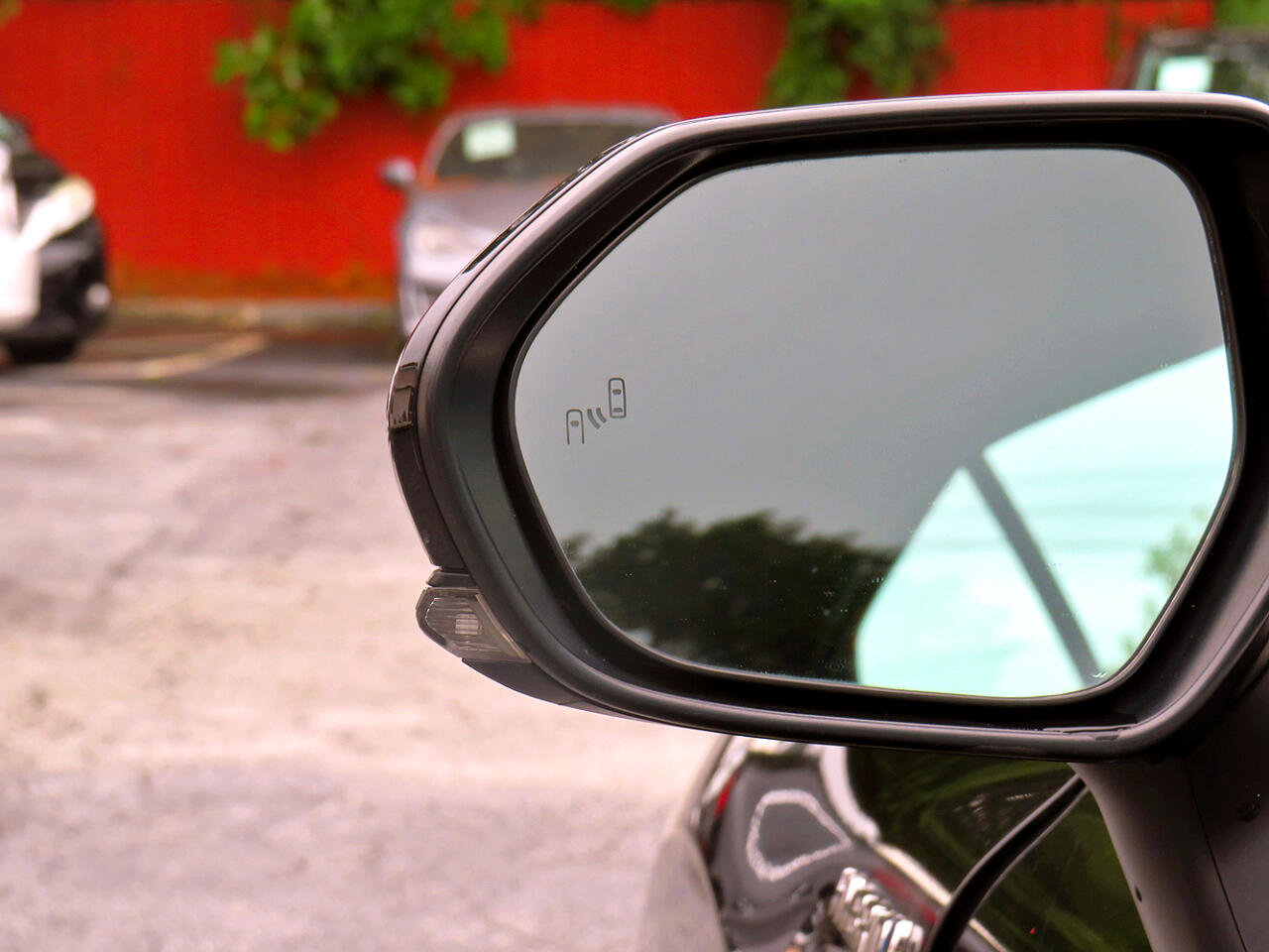 Used 2021 Toyota Camry XLE image 14