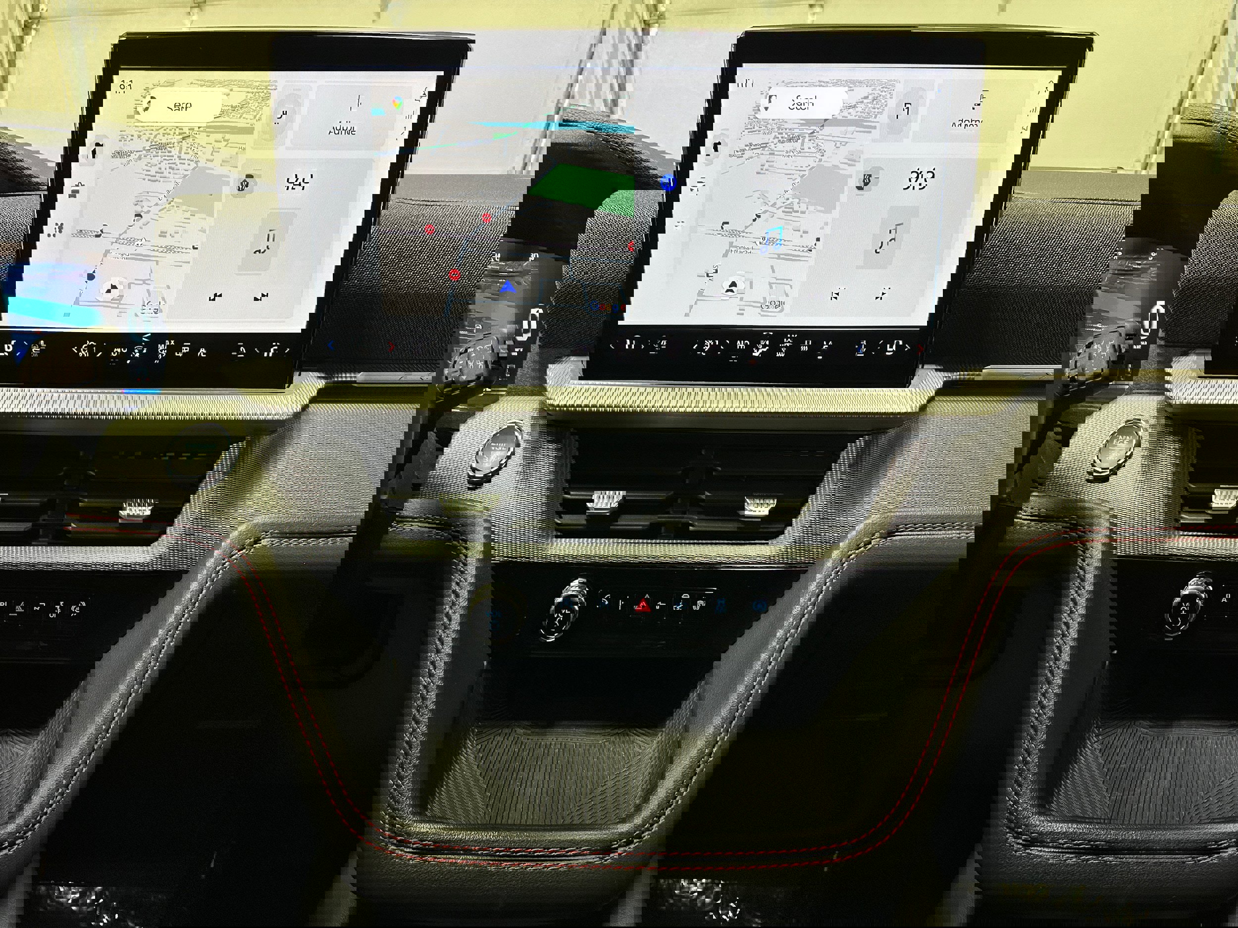 Certified 2025 Ford Explorer ST-Line image 18