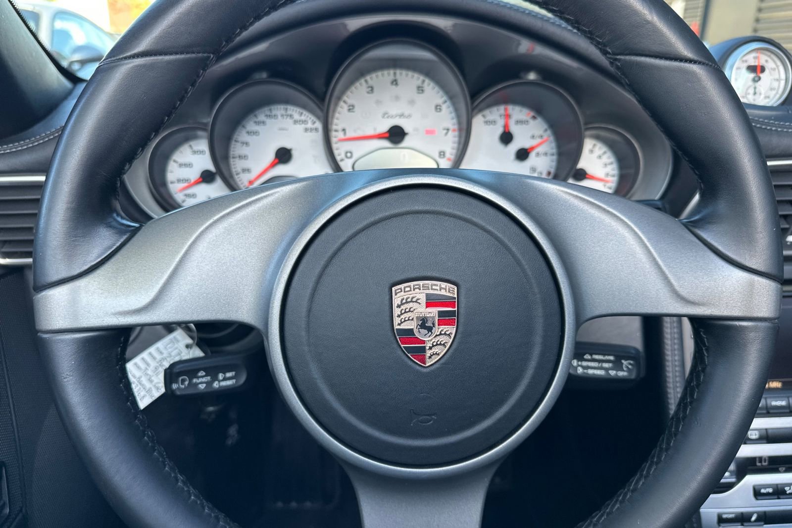 Used 2010 Porsche 911 Turbo image 28