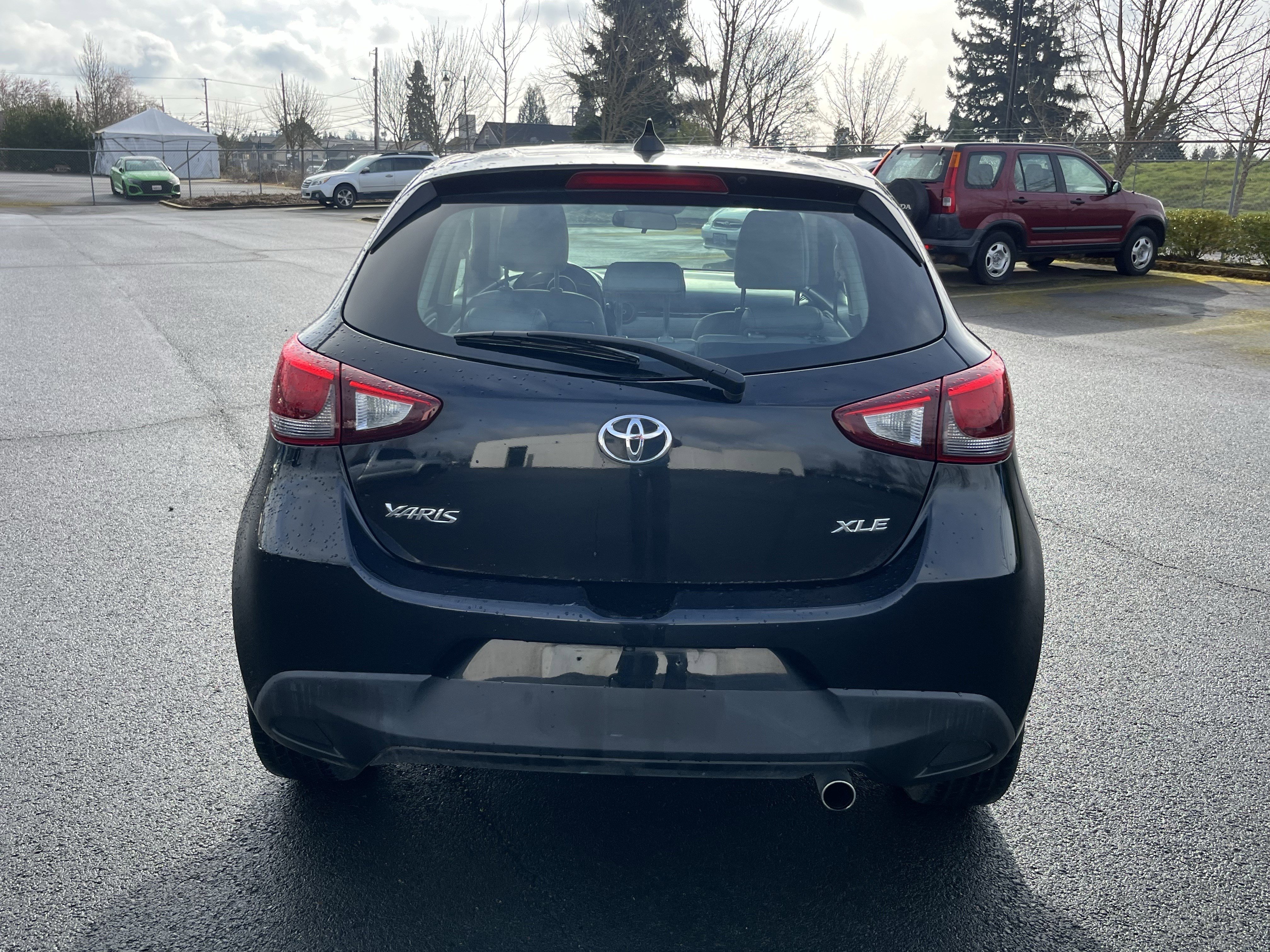 Used 2020 Toyota Yaris XLE image 4
