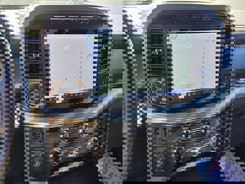 Used 2022 Ford F150 Lariat w/ Equipment Group 502A High AWD/4WD image 18